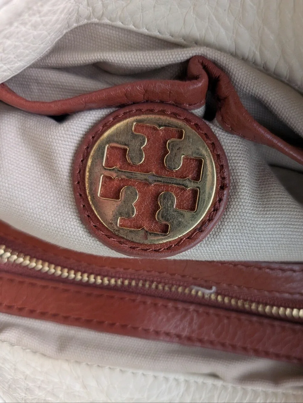Tory Burch Turn-Lock 2-Way Chain Link Purse - Picture 9 of 12